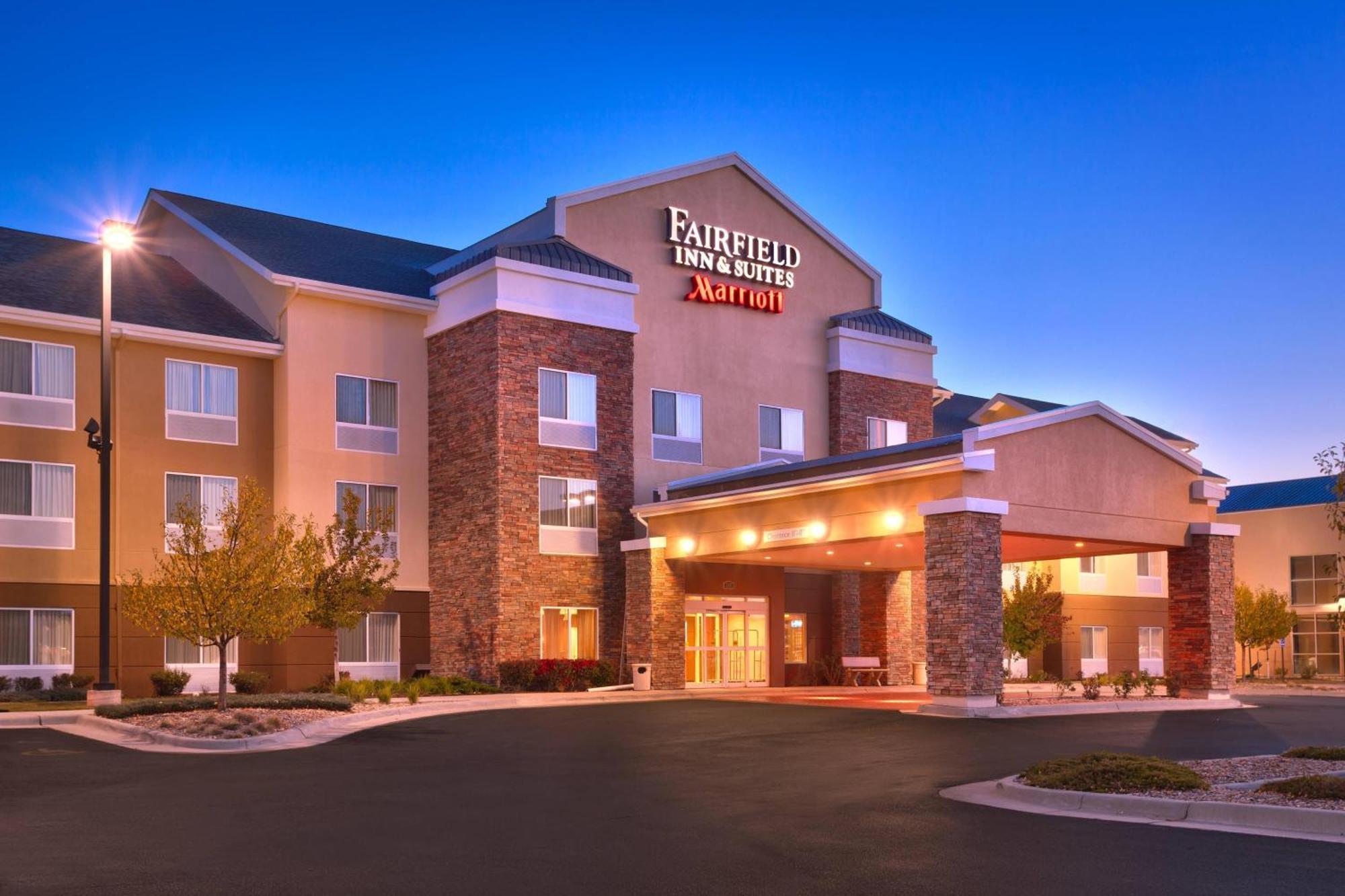 Fairfield Inn & Suites By Marriott Gillette Bagian luar foto