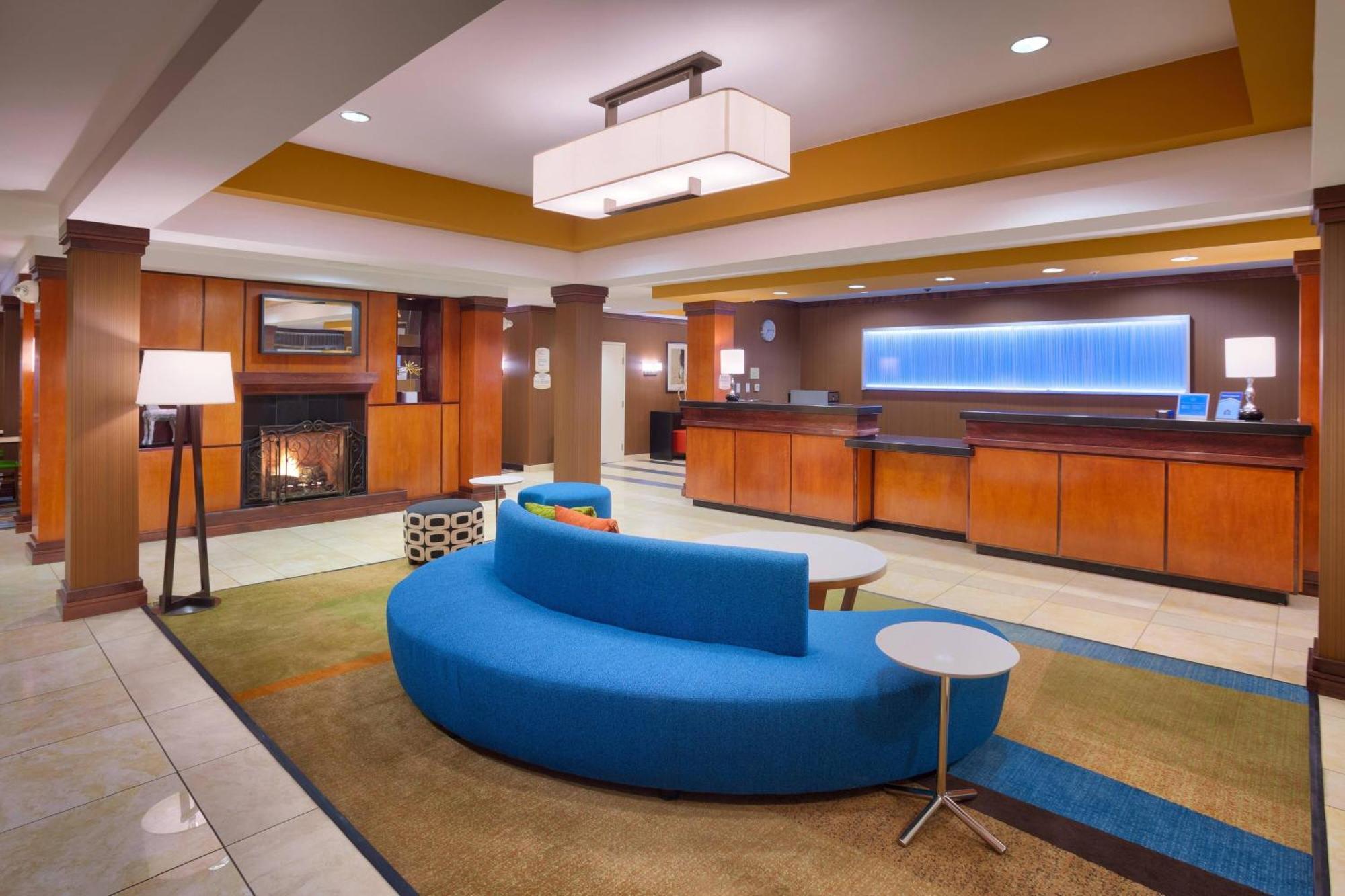 Fairfield Inn & Suites By Marriott Gillette Bagian luar foto